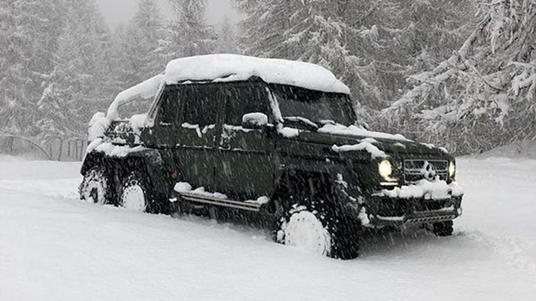 Κολλάει η Mercedes G63 6X6;